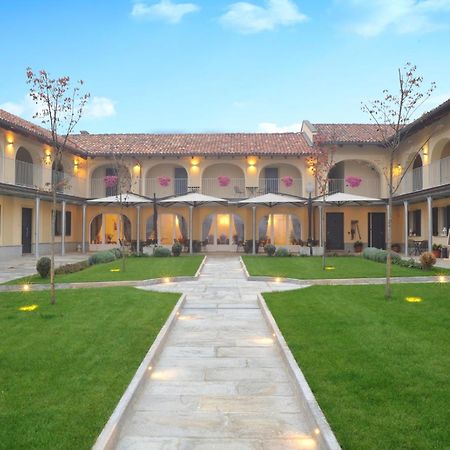 Agriturismo Cascina Varie Castagnito Dış mekan fotoğraf