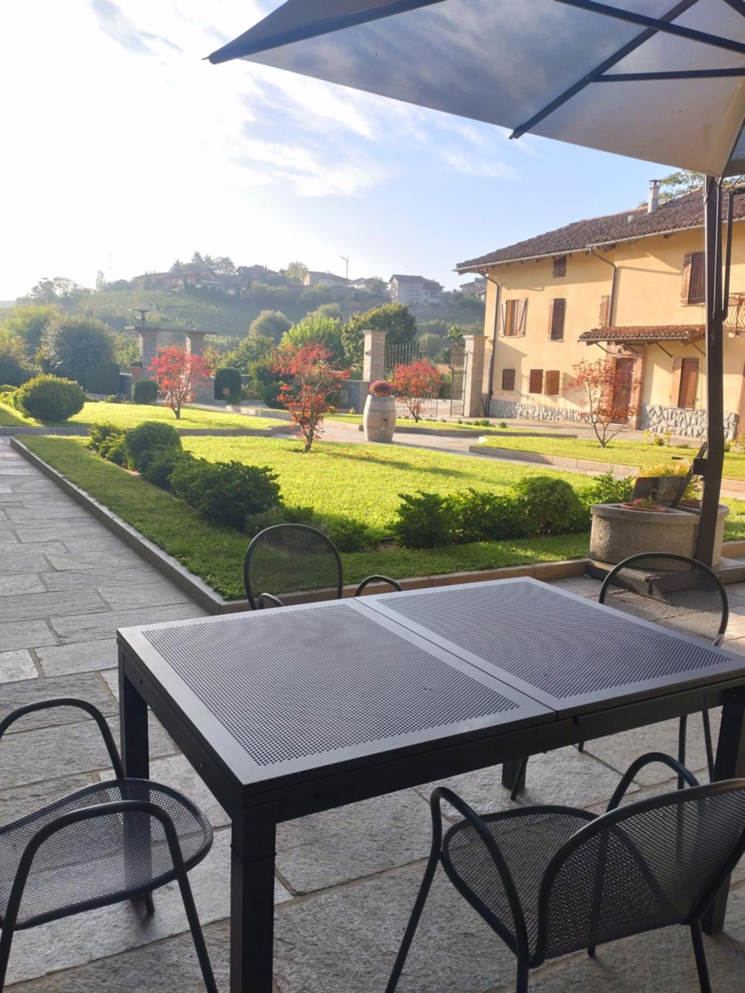 Agriturismo Cascina Varie Castagnito Dış mekan fotoğraf