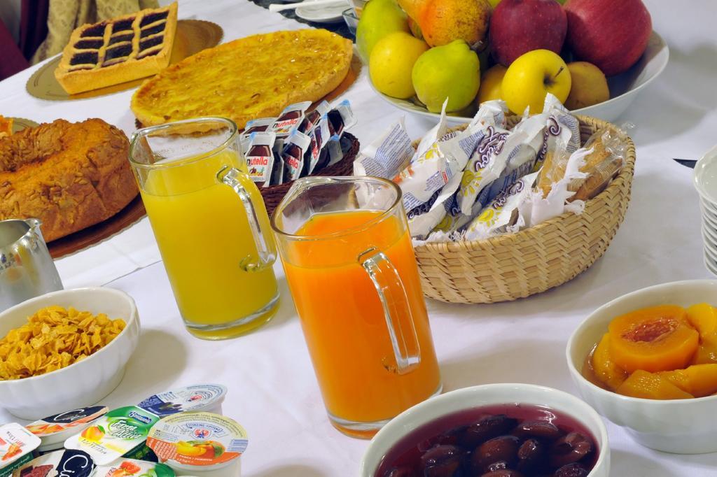 Agriturismo Cascina Varie Castagnito Dış mekan fotoğraf