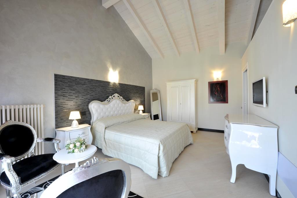 Agriturismo Cascina Varie Castagnito Dış mekan fotoğraf