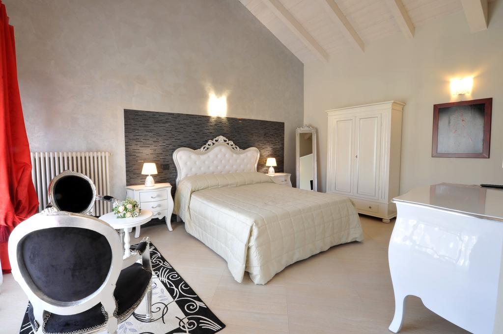Agriturismo Cascina Varie Castagnito Dış mekan fotoğraf