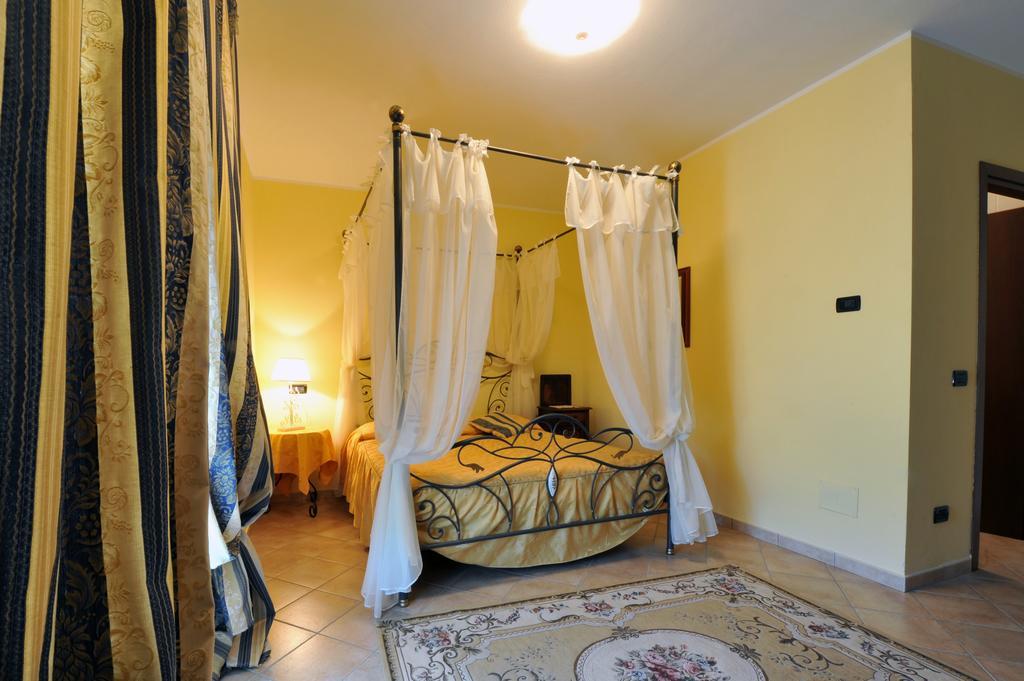 Agriturismo Cascina Varie Castagnito Dış mekan fotoğraf