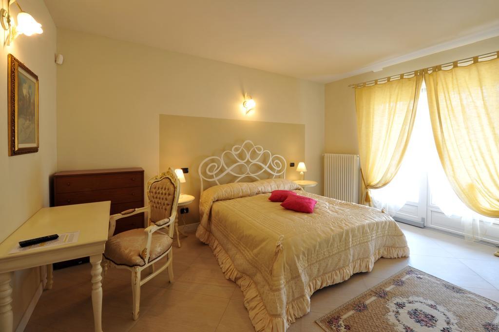 Agriturismo Cascina Varie Castagnito Dış mekan fotoğraf