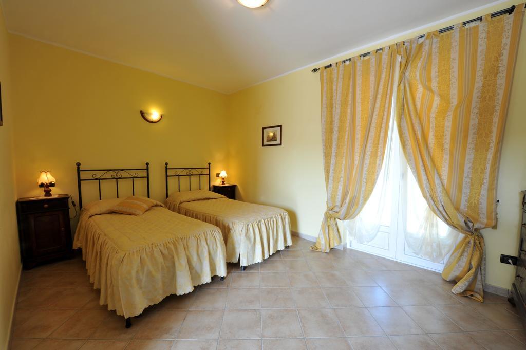 Agriturismo Cascina Varie Castagnito Dış mekan fotoğraf