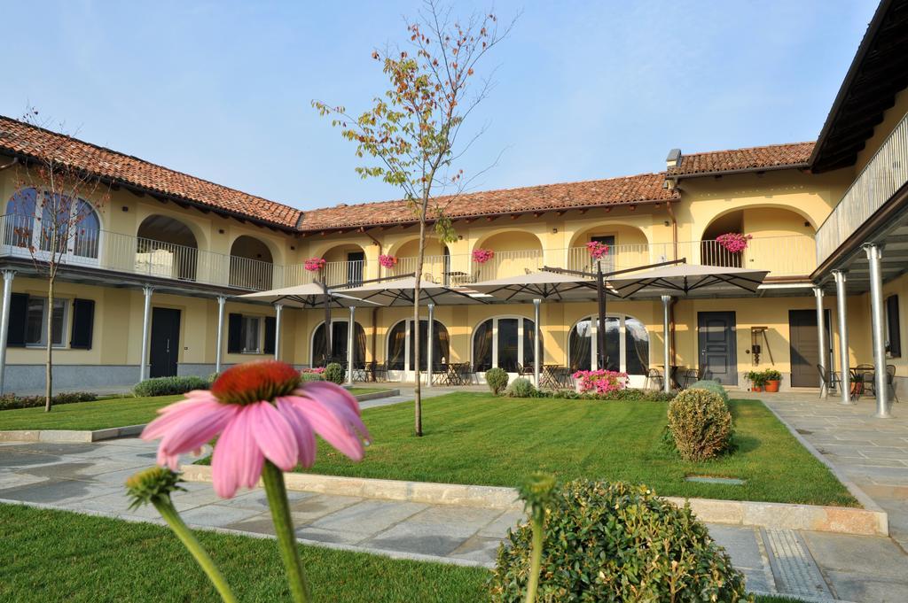 Agriturismo Cascina Varie Castagnito Dış mekan fotoğraf