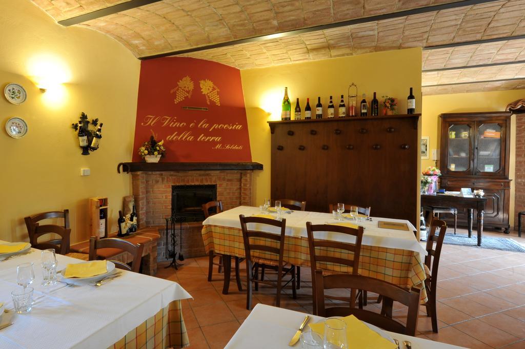 Agriturismo Cascina Varie Castagnito Dış mekan fotoğraf